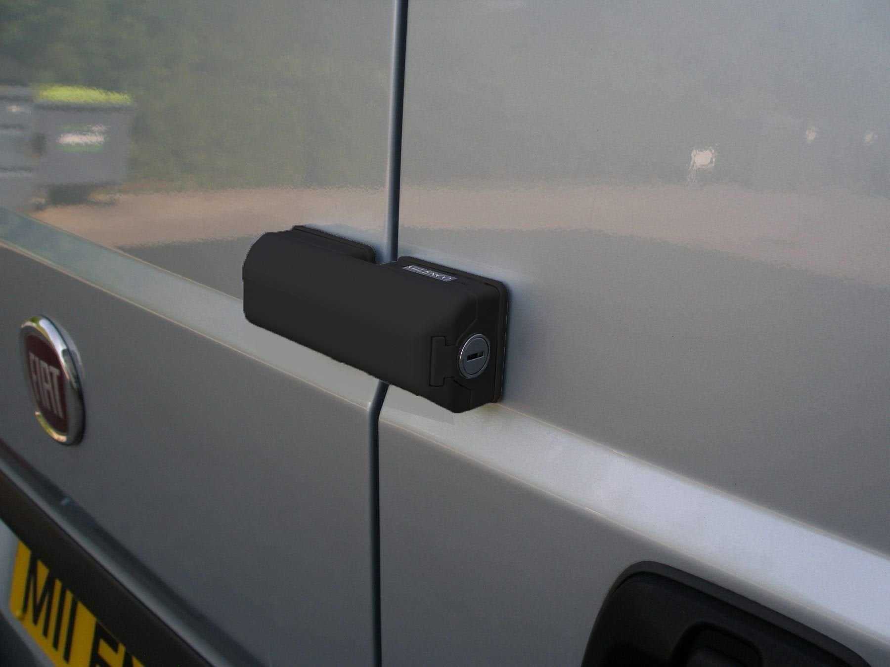 Milenco, Milenco 0529 - Van Door Deadlock Black Single Caravan